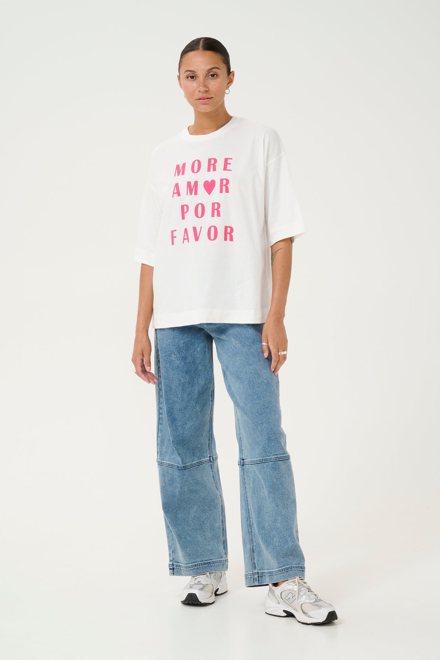 KA Gissa T-shirt - hvid m/pink skrift