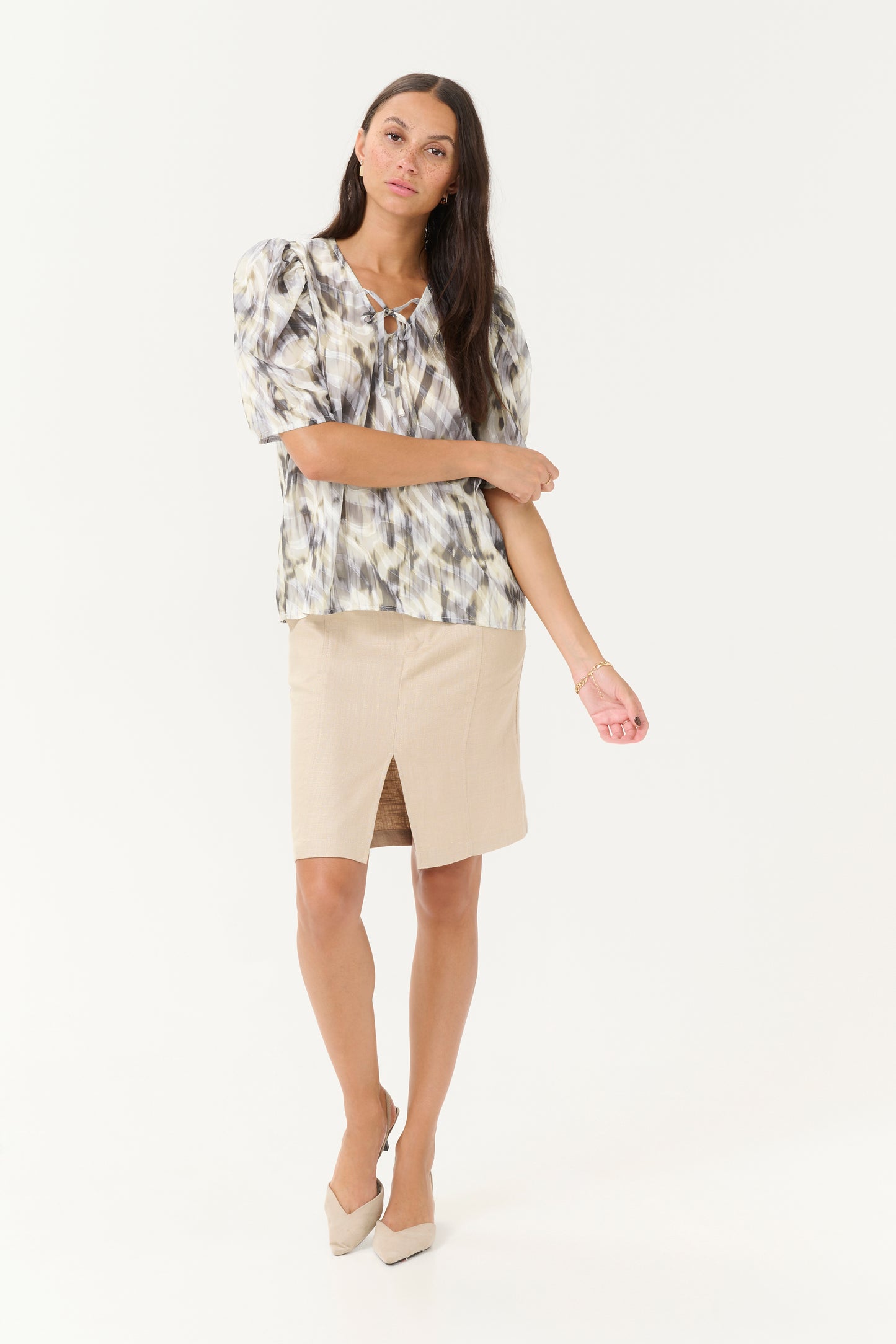 KA Vicki Blouse - grey graphic blur print