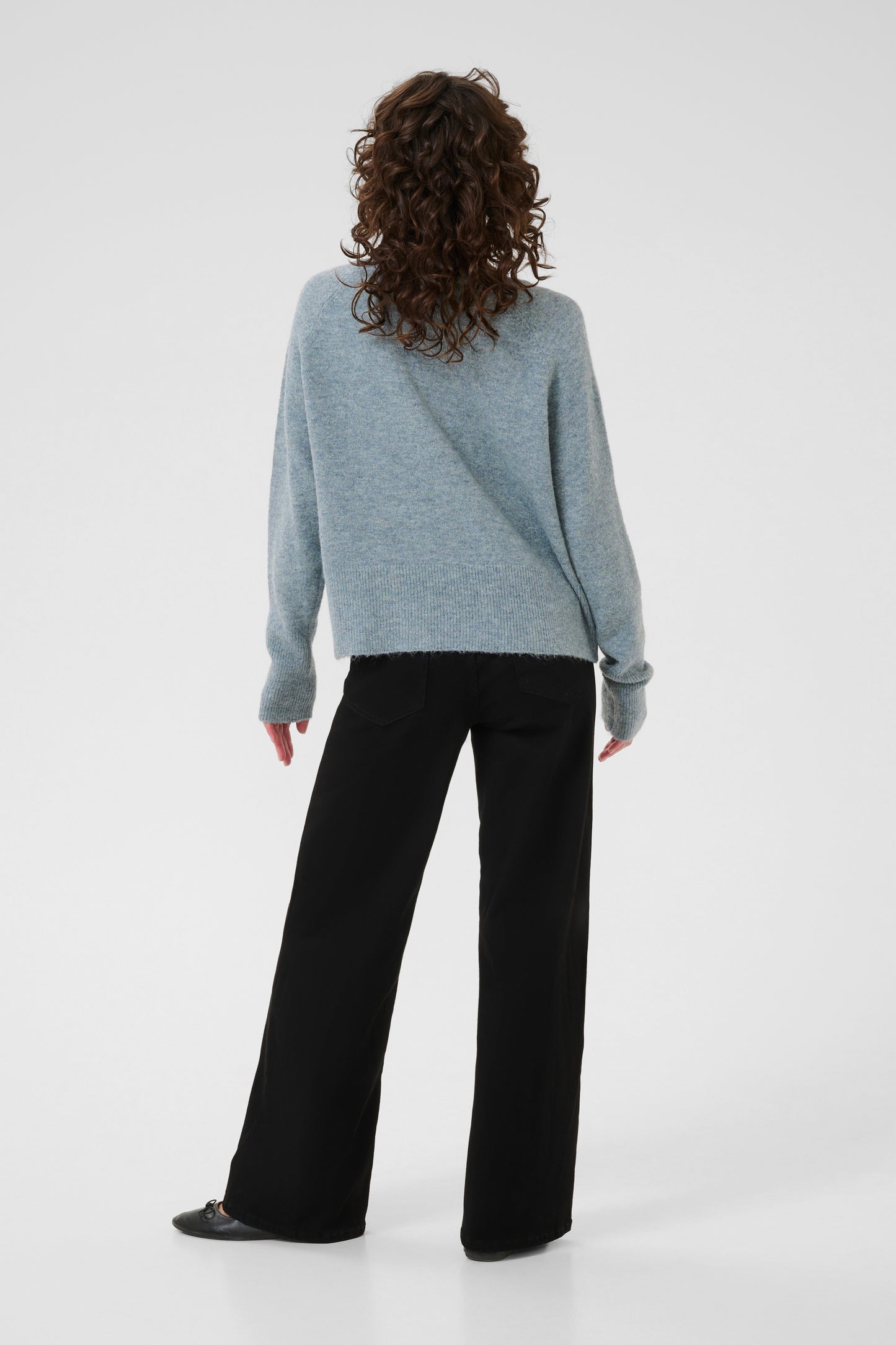 KA Niel V-neck Pullover - windward blue