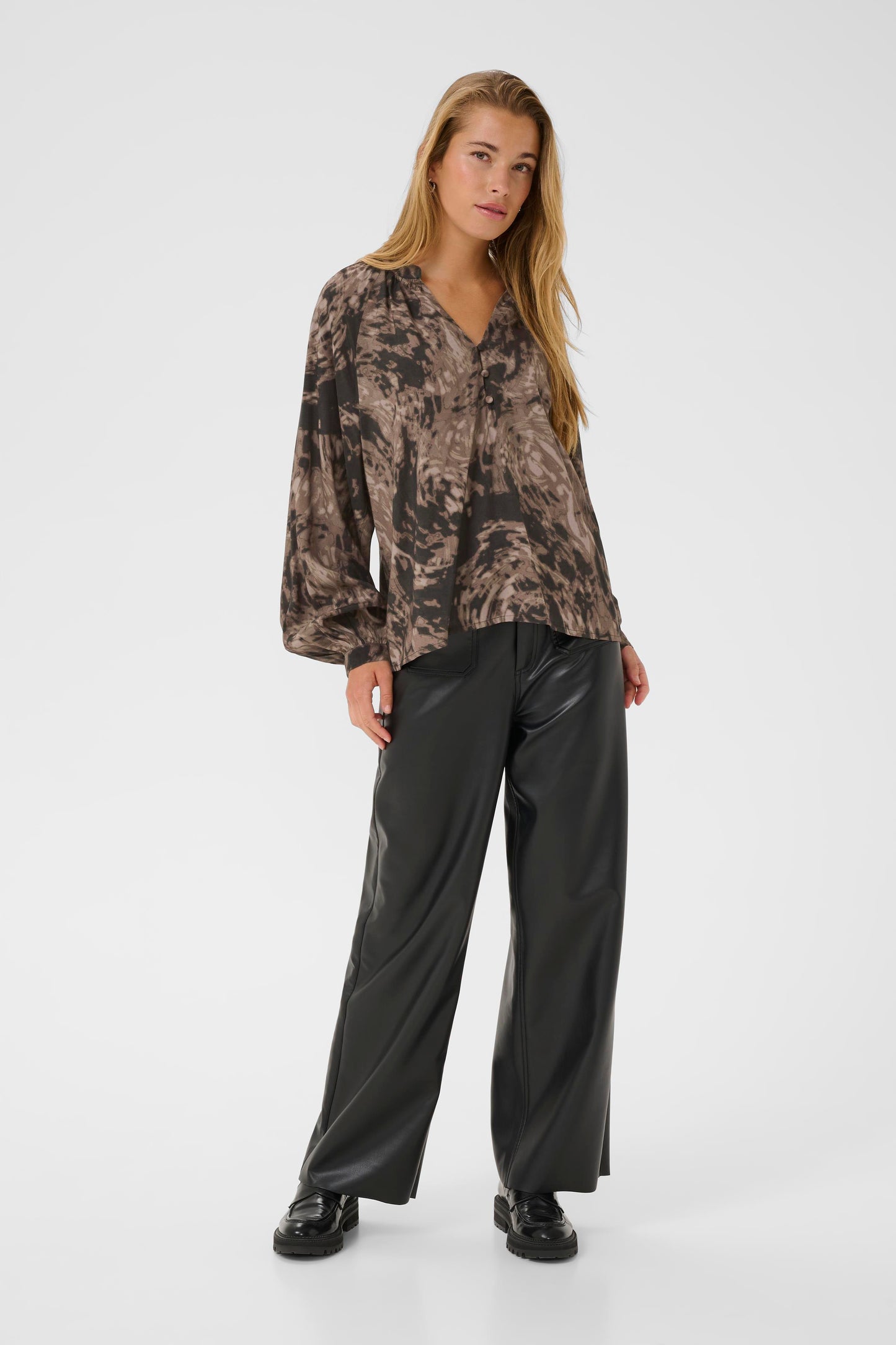 KA Jamie Blouse - brown graphic