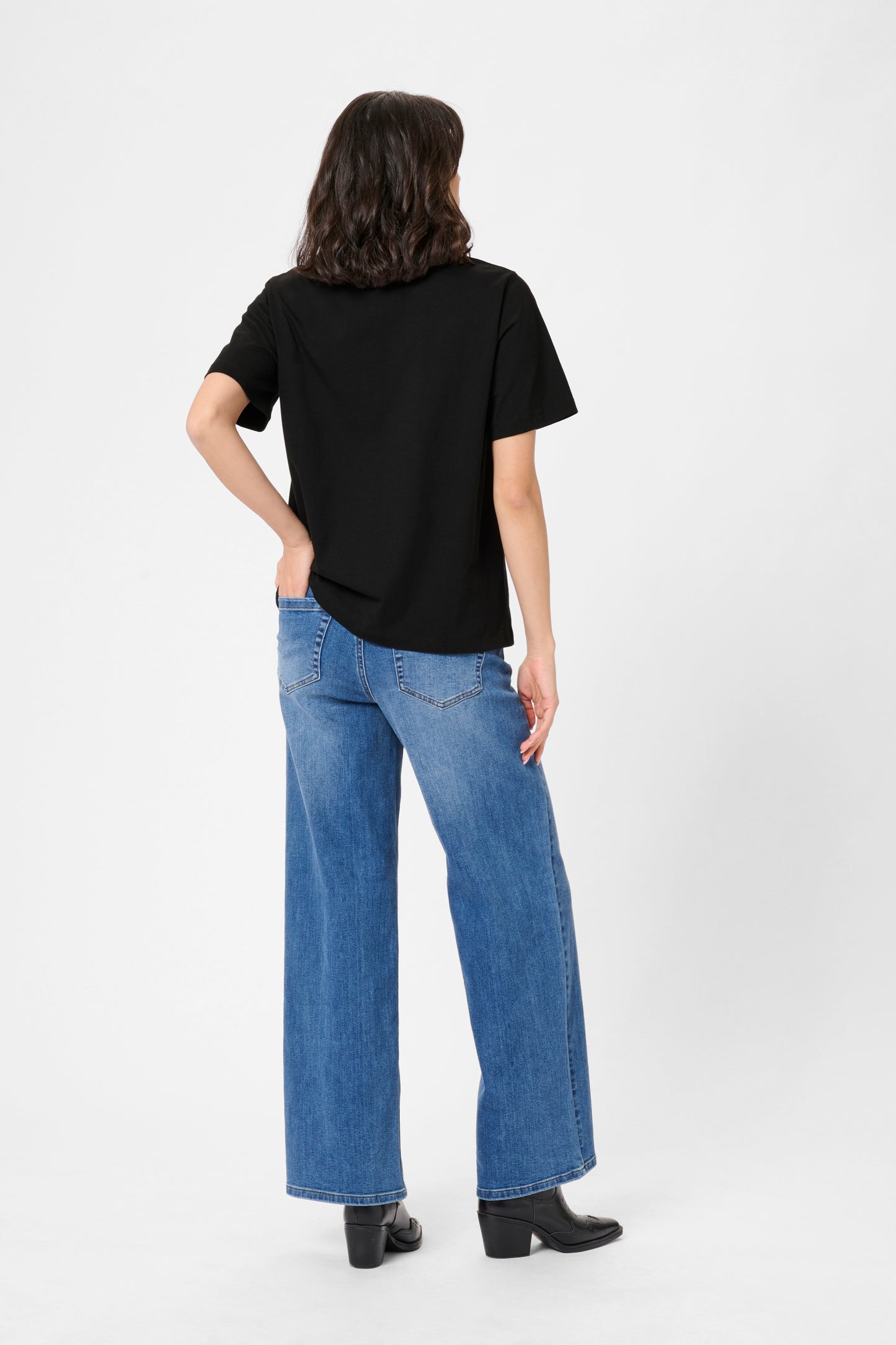 KA Arina T-shirt - sort m/sølv