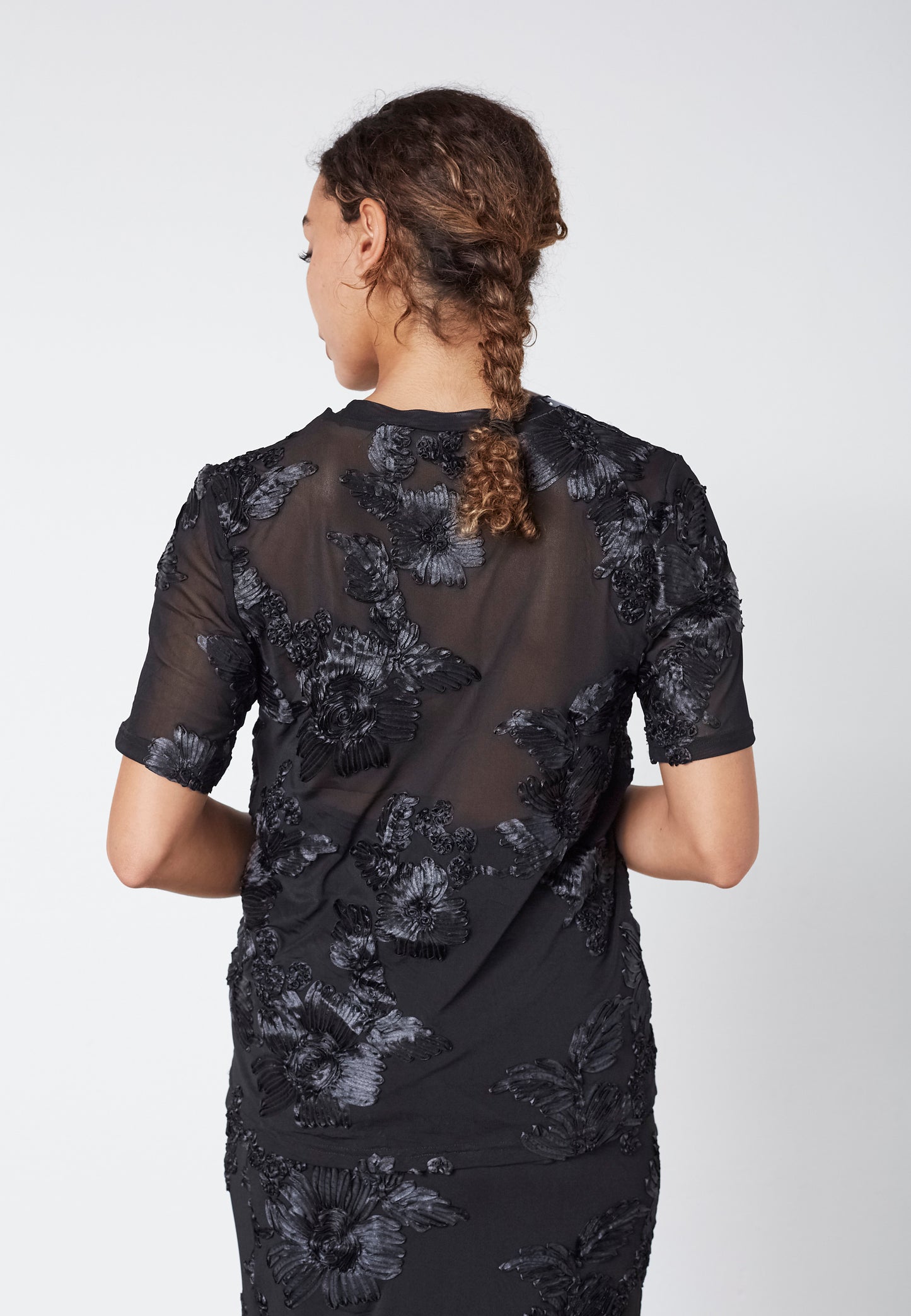 SP SIS-TEE bluse m/fineste detaljer - sort