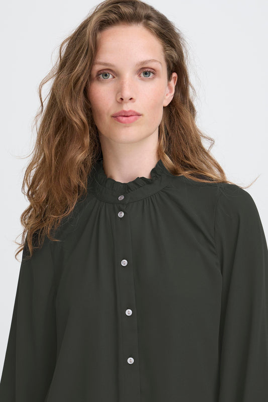 IC Sigga shirt - sort m/flæser i kraven