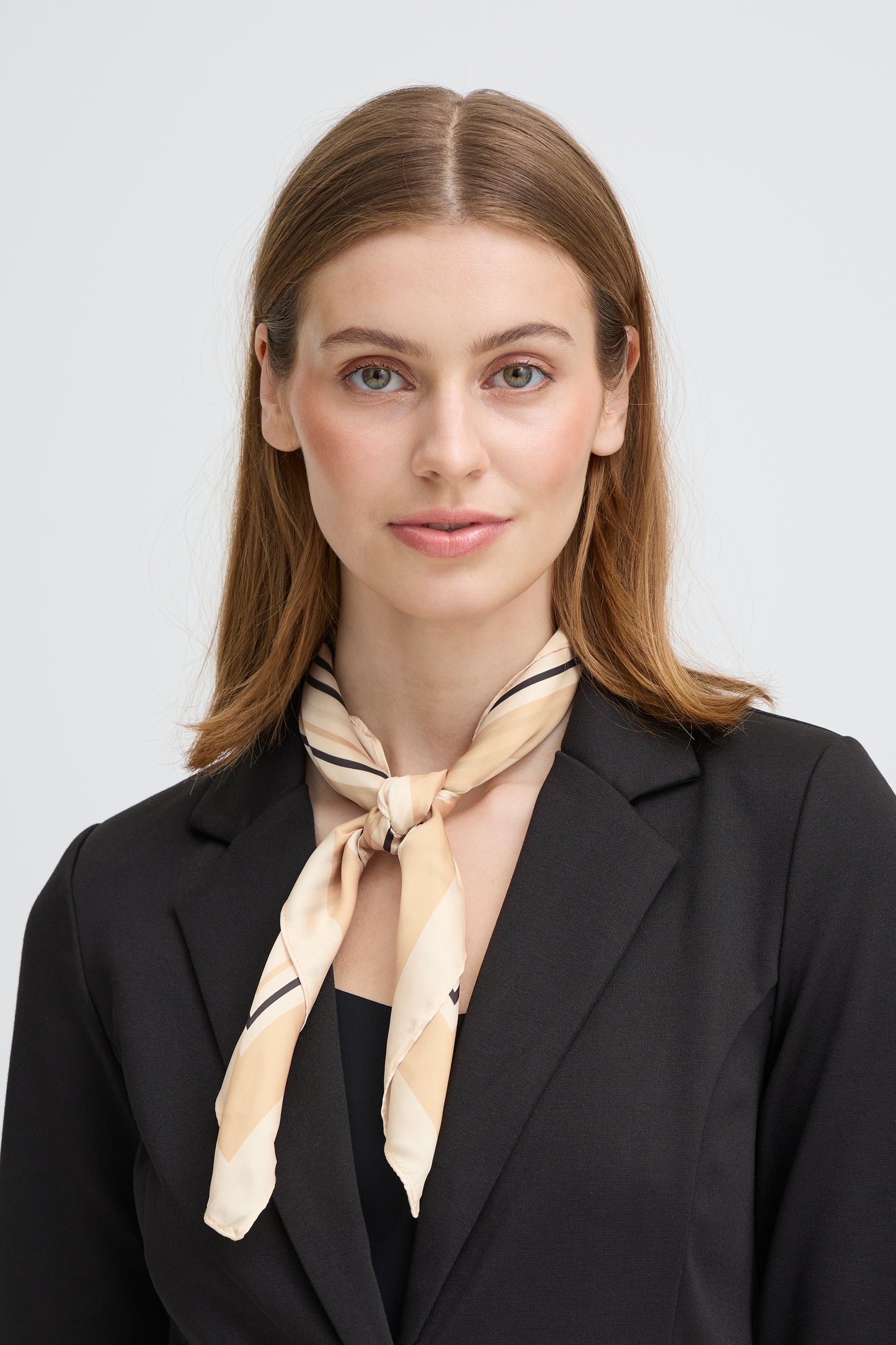 IC JLA Scarf - lys m/mønster