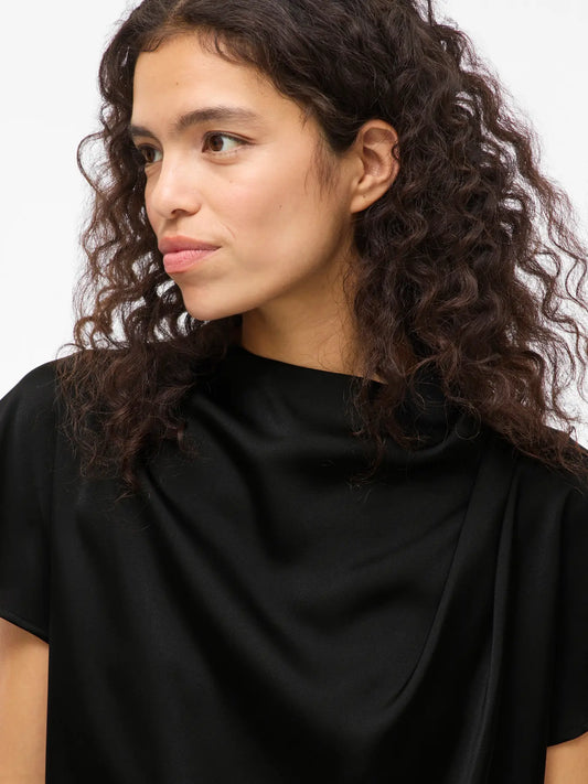 VL VIELMINA FUNNEL NECK S/S BLUSE TOP - black