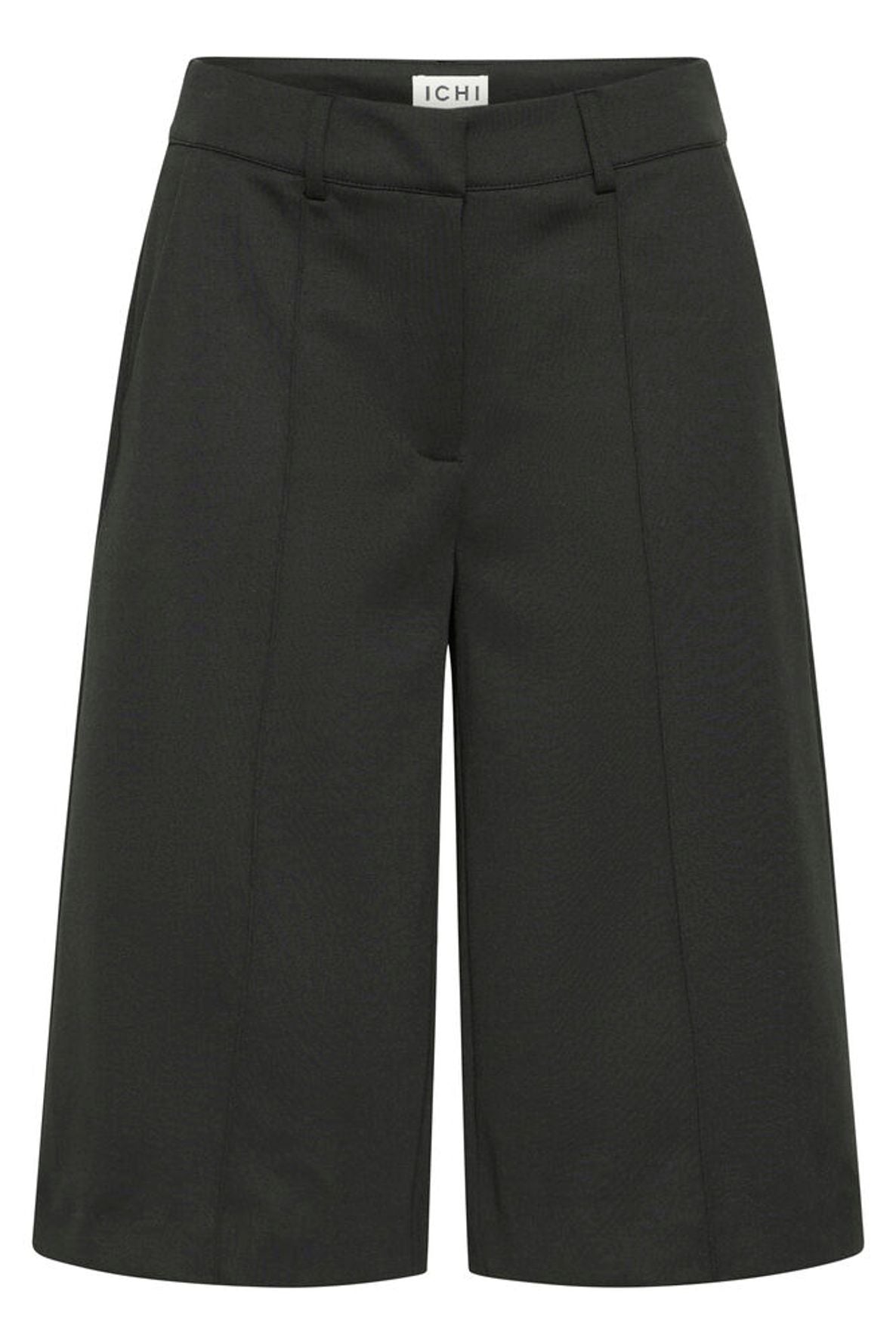 IC KATE BERMUDA Shorts - sort