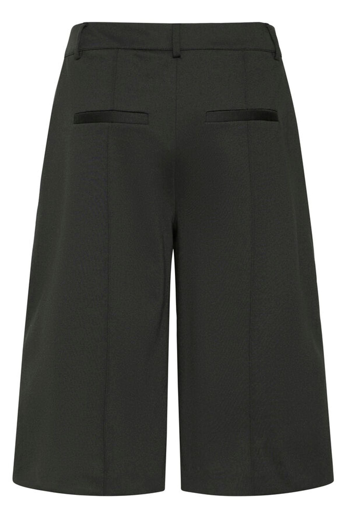 IC KATE BERMUDA Shorts - sort