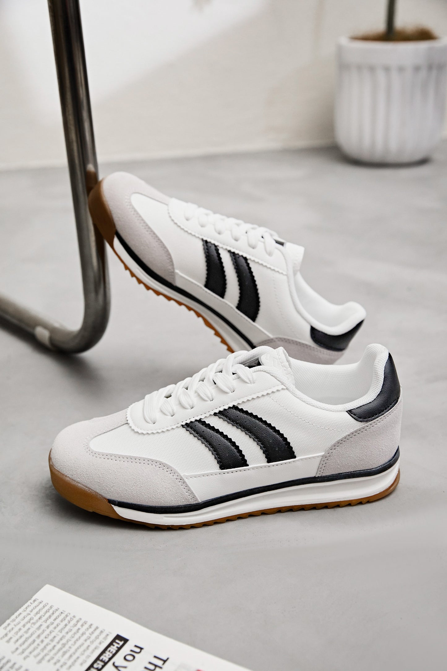 ER Sneakers hvide m/sorte detaljer