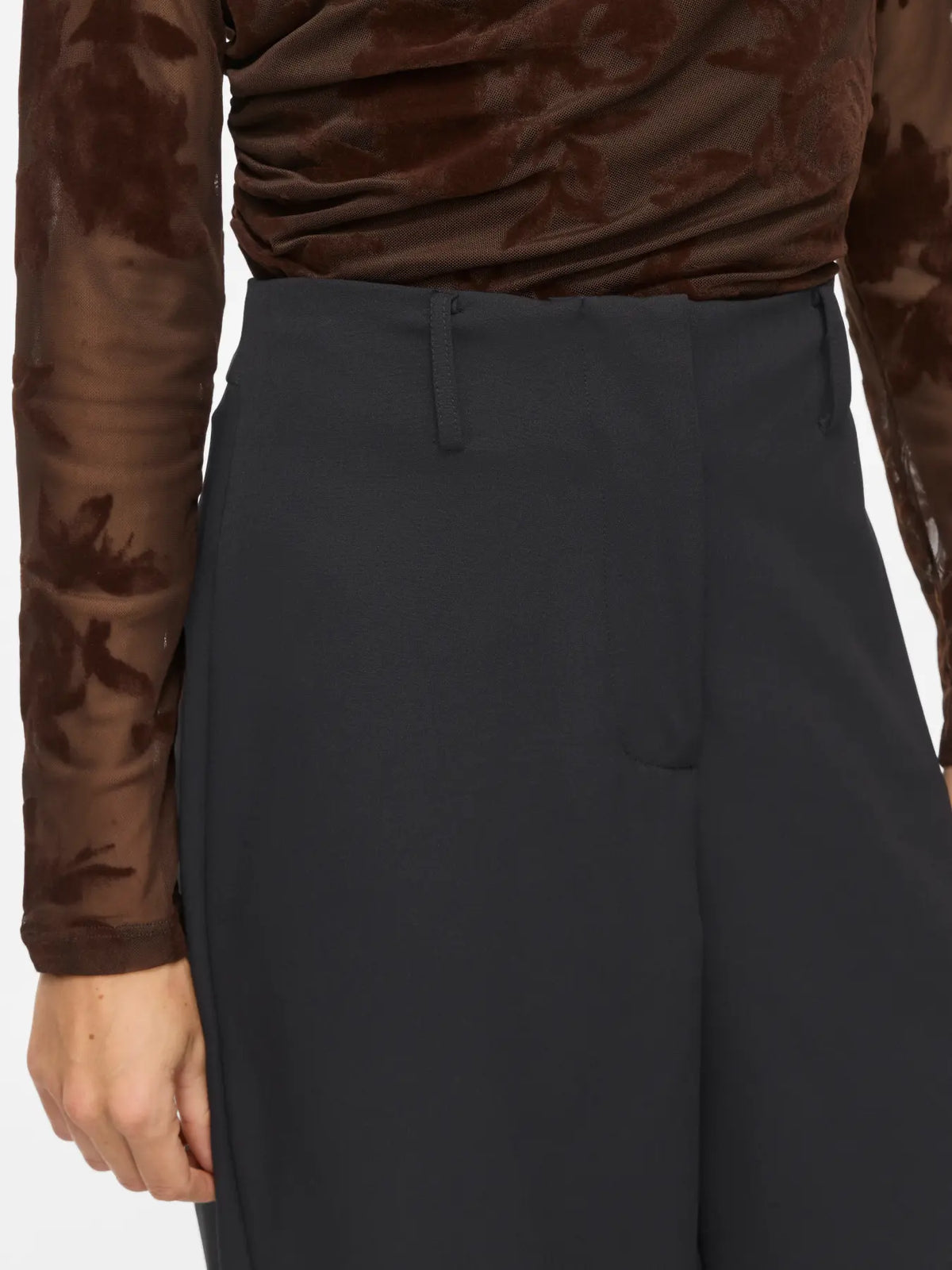 VL VIFRIMO HW TAILORED PANT - BLACK