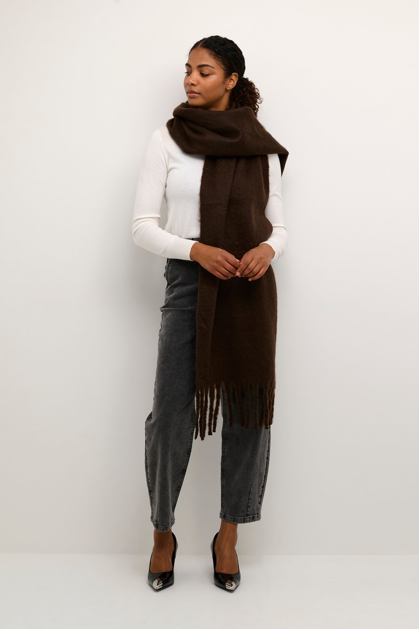 KA Lea Scarf - mørk brun java