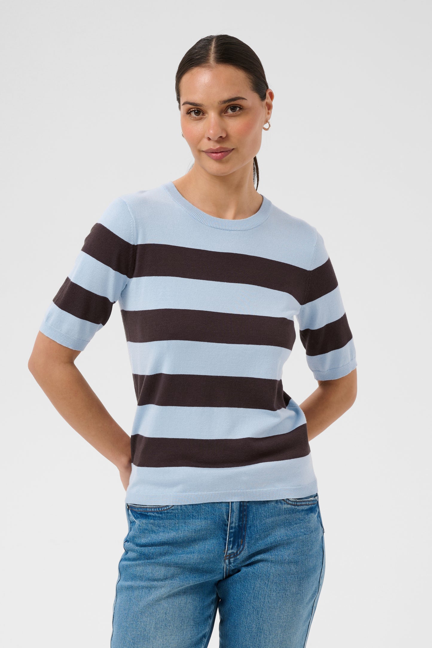 KA Lizza striped blue fog/brown knit m/korte ærmer