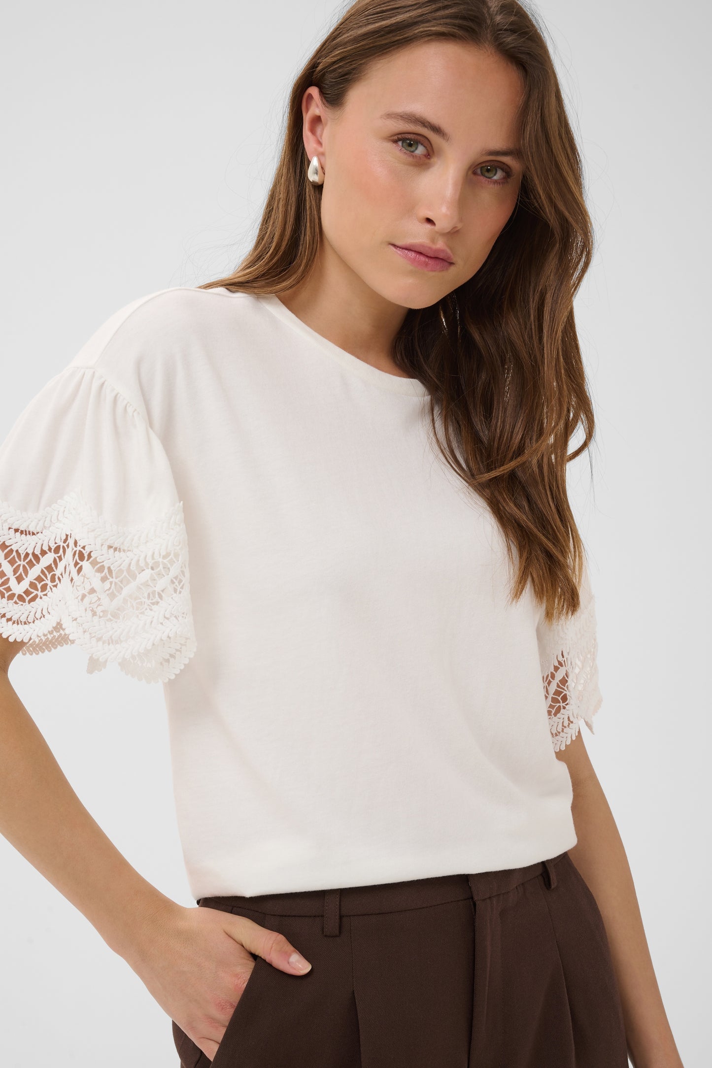 KA Hermia T-shirt - hvid m/smuk strikket ærme