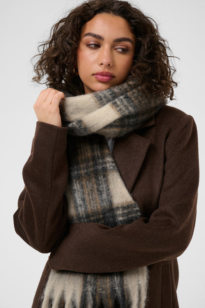 KA Roberta Scarf - strikket m/frynser