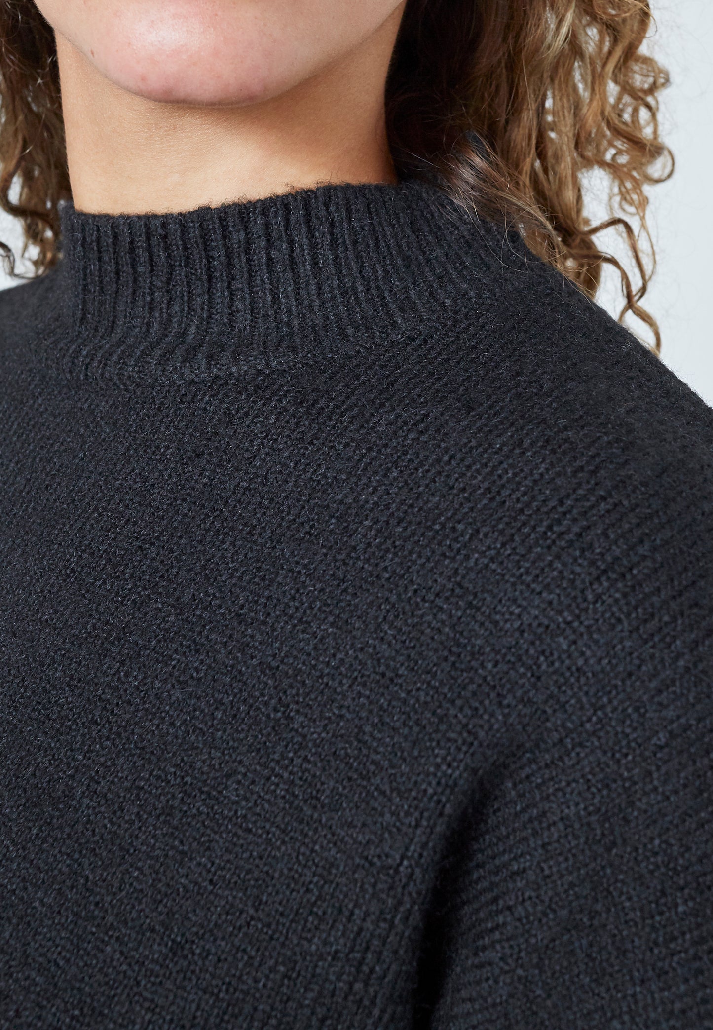 SP LUCA-PU - sort strik