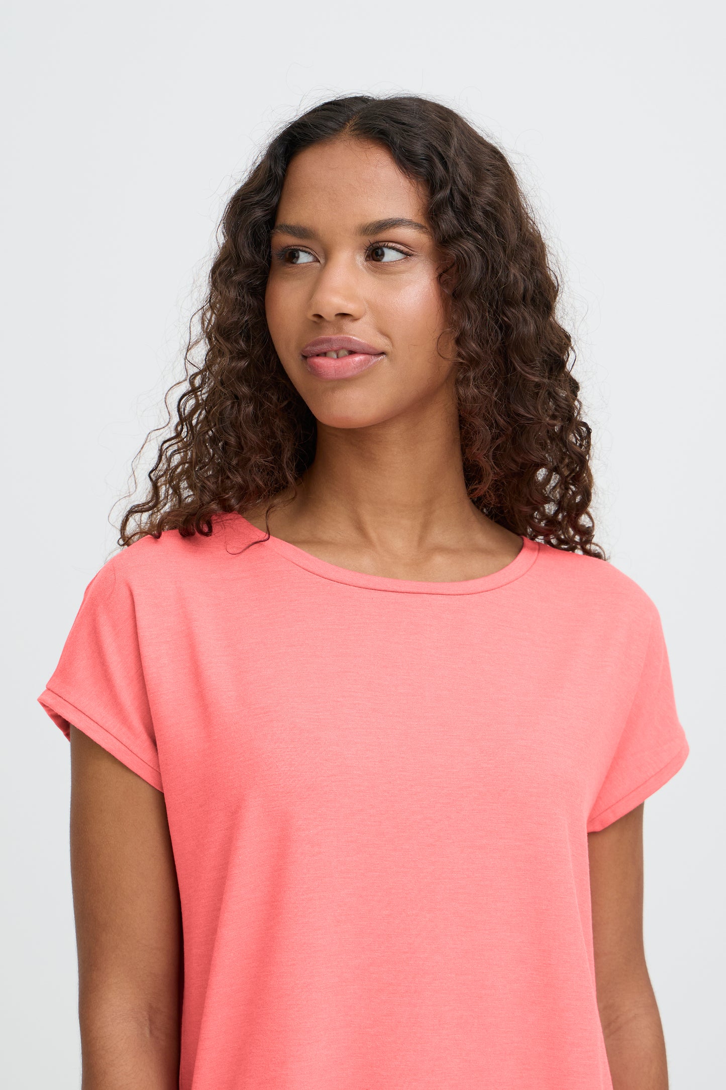 IC Rebelly T-shirt - Teaberry lys rød