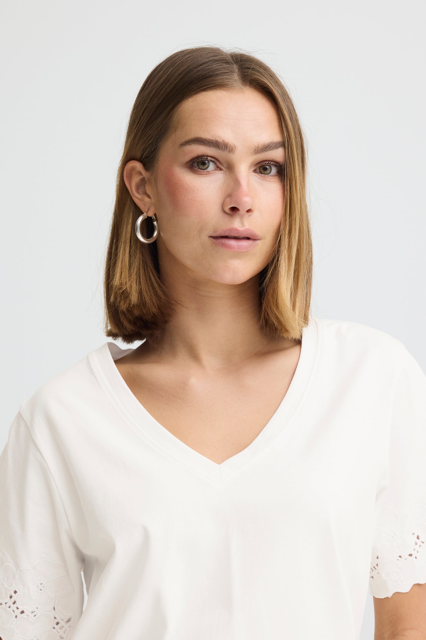 IC HIMMIE bluse m/smuk mønster på ærmer - hvid