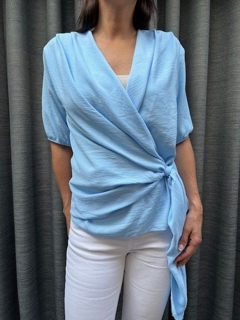 AW Frya s/s blouse 1350 – light blue