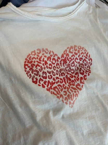 AW Hana Heart 1373 – T-shirt – red