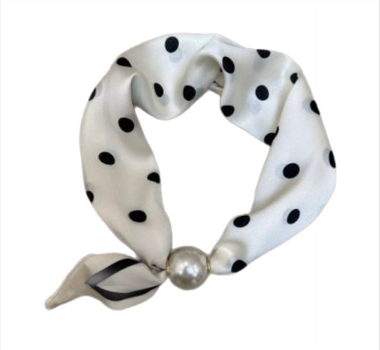 TS Chloe Scarf w. magnetic pearl - dot