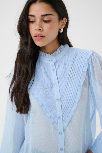 KA Leonora Shirt - lyseblå m/fine detaljer